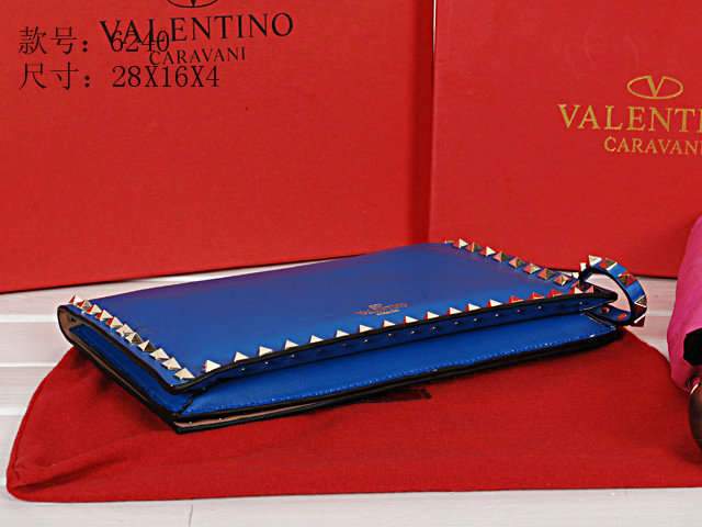 2014 Valentino Garavani Rockstud clutch V6240 dark blue